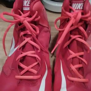 Mens 11.5 Nike $7.  Call 4236355783 if you want to